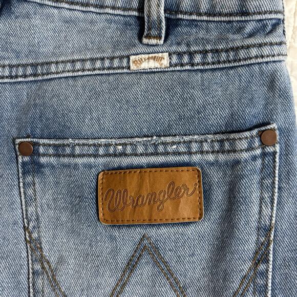 Billabong x Wrangler "Showdown" High-Rise Cut-Off Denim Shorts - Women's Size 27 - Picture 5 of 5